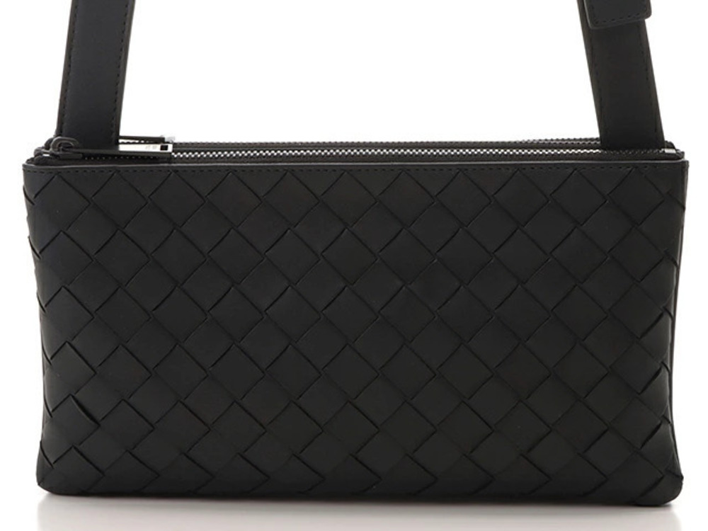 BOTTEGA VENETA Messenger Bag Intrecciato Black Calfskin